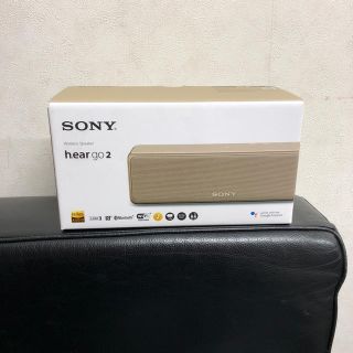 ソニー(SONY)のソニーワイヤレスポータブルスピーカー ペールゴールドSRS- HG10(スピーカー)