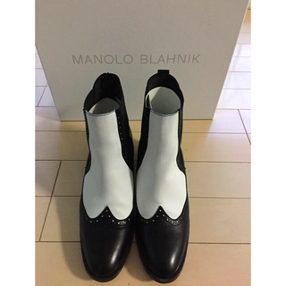 マノロブラニク(MANOLO BLAHNIK)のマノロブラニク  ショートブーツ(ブーツ)