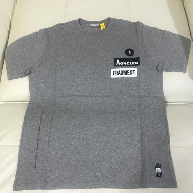 MONCLER(モンクレール)の【送料込Lサイズ】moncler✖︎fragment 限定Tシャツ グレー メンズのトップス(Tシャツ/カットソー(半袖/袖なし))の商品写真