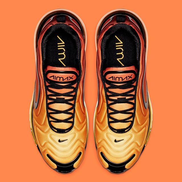 NIKE(ナイキ)のNIKE AIR MAX 720 SUNRISE ナイキ エアマックス 720  メンズの靴/シューズ(スニーカー)の商品写真