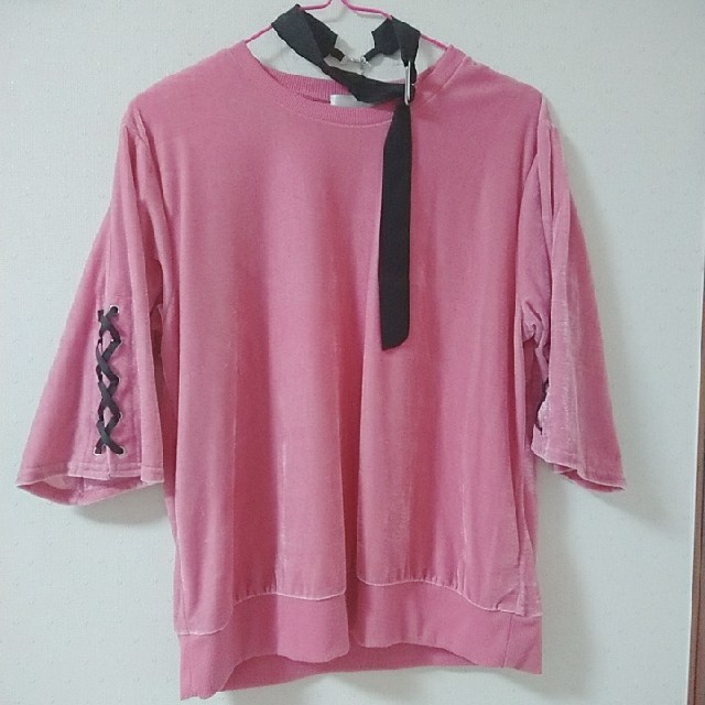 しまむら(シマムラ)のピンクベロア Tシャツ レディースのトップス(Tシャツ(半袖/袖なし))の商品写真