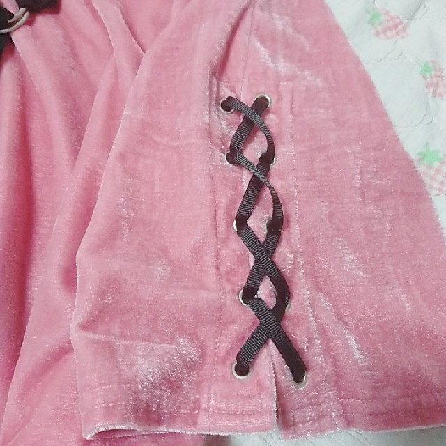 しまむら(シマムラ)のピンクベロア Tシャツ レディースのトップス(Tシャツ(半袖/袖なし))の商品写真