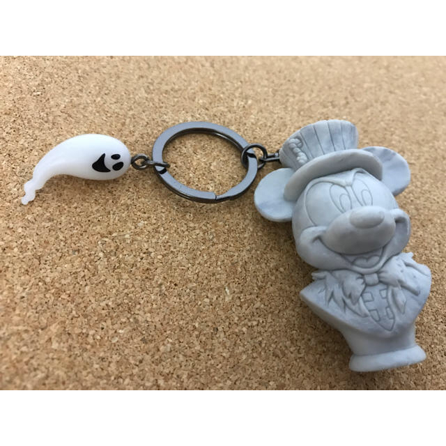 Disney(ディズニー)のハロウィンミッキーキーホルダー レディースのファッション小物(キーホルダー)の商品写真