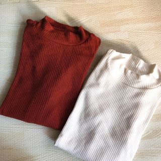 ユニクロ(UNIQLO)のUNIQLO リブハイネックT(ニット/セーター)