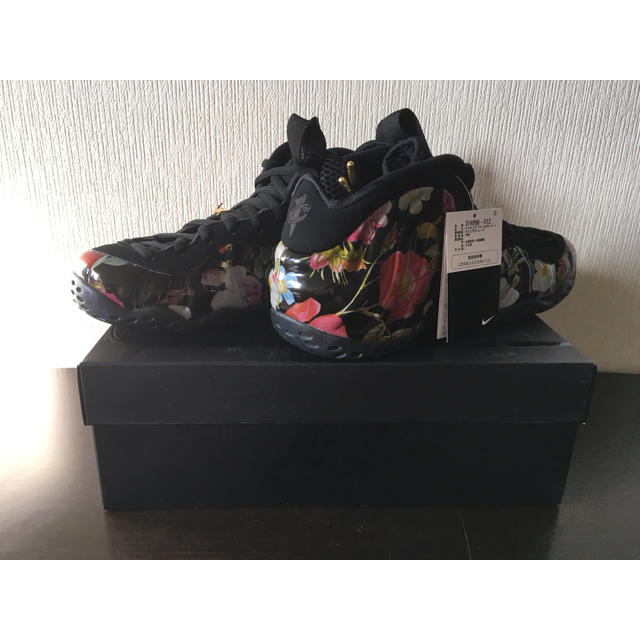 NIKE(ナイキ)のNike Air Formposite Floral 27㎝ ポジット  メンズの靴/シューズ(スニーカー)の商品写真