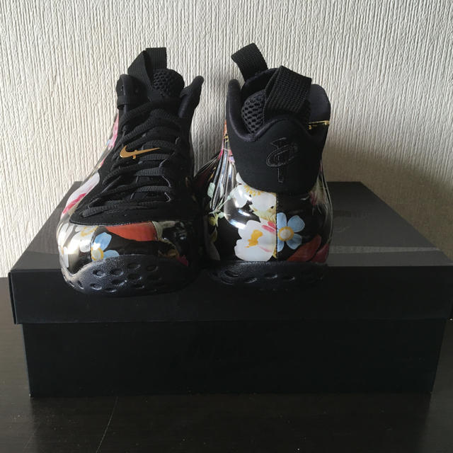 NIKE(ナイキ)のNike Air Formposite Floral 27㎝ ポジット  メンズの靴/シューズ(スニーカー)の商品写真