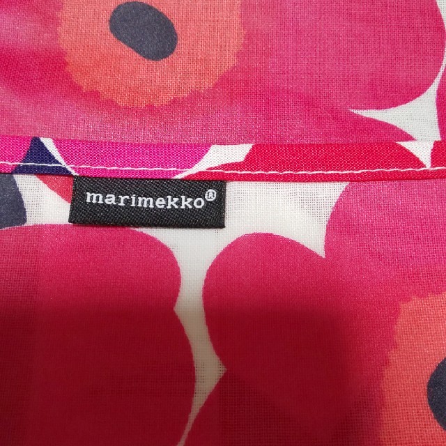 marimekko(マリメッコ)のマリメッコ スタイ お食事エプロン セット キッズ/ベビー/マタニティの授乳/お食事用品(お食事エプロン)の商品写真