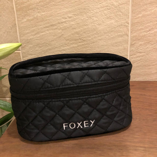 FOXEY(フォクシー)のフォクシー ノベルティ ポーチ レディースのファッション小物(ポーチ)の商品写真