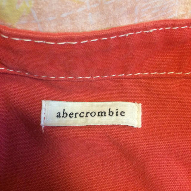 Abercrombie&Fitch(アバクロンビーアンドフィッチ)のアバクロ 赤 トートバッグ レディースのバッグ(トートバッグ)の商品写真