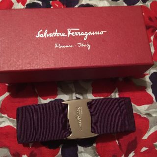 サルヴァトーレフェラガモ(Salvatore Ferragamo)のフェラガモ ヴァラ バレッタ(バレッタ/ヘアクリップ)