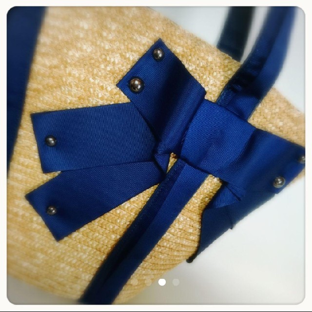 LANVIN en Bleu(ランバンオンブルー)の【美品☆リボンかごバッグ】ランバンオンブルー レディースのバッグ(かごバッグ/ストローバッグ)の商品写真