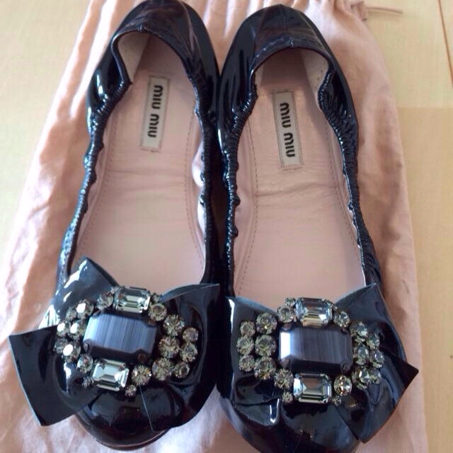 miumiu ビジュー付フラットシューズ miumiu ビジュー付フラットシューズ