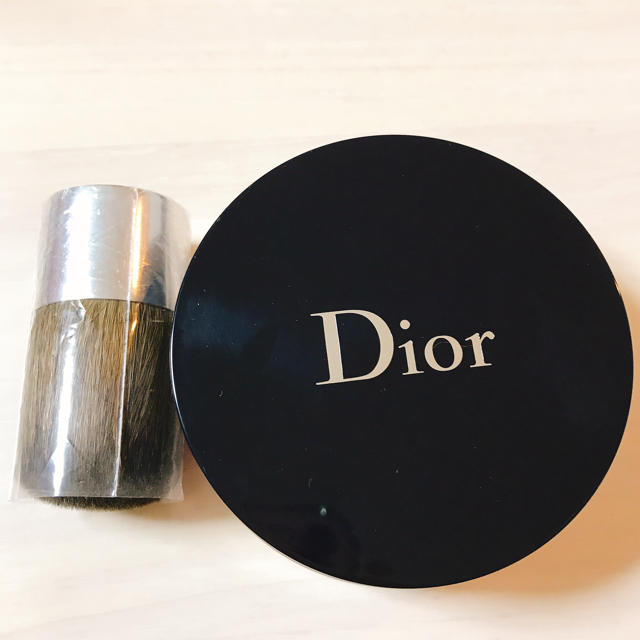 Dior(ディオール)のディオール フェイスパウダー コスメ/美容のベースメイク/化粧品(フェイスパウダー)の商品写真