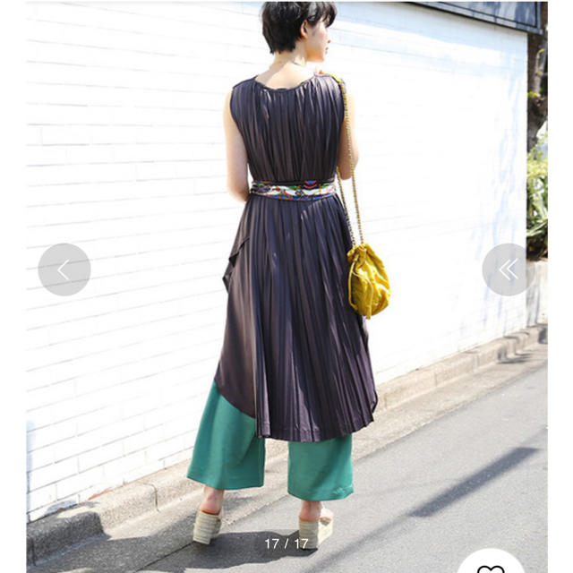 Ameri VINTAGE(アメリヴィンテージ)のAMERI BACK PLEATS KITE DRESS レディースのワンピース(ロングワンピース/マキシワンピース)の商品写真