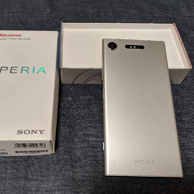 Xperia(エクスペリア)のドコモ(docomo) Sony Xperia XZ1 simロック解除済み スマホ/家電/カメラのスマートフォン/携帯電話(スマートフォン本体)の商品写真