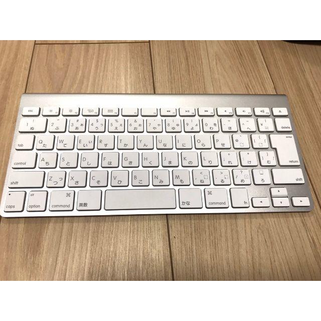 Apple(アップル)の【備品】Apple純正 Wireless Keyboard A1314 スマホ/家電/カメラのPC/タブレット(PC周辺機器)の商品写真