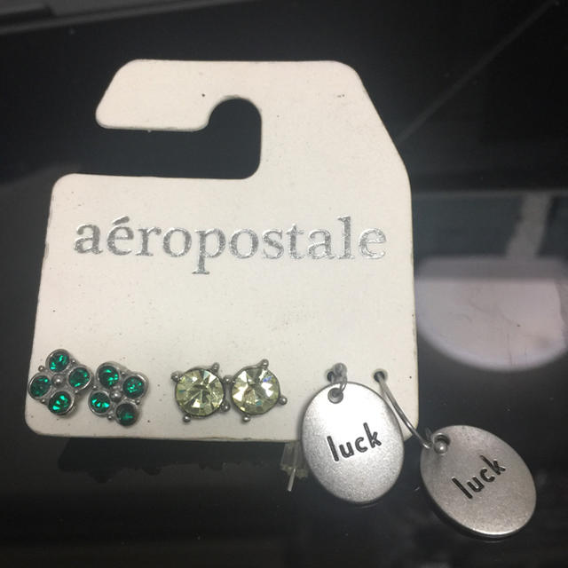 AEROPOSTALE(エアロポステール)のエアロポステール ピアス3点セット アメリカンイーグル姉妹ブランド レディースのアクセサリー(ピアス)の商品写真