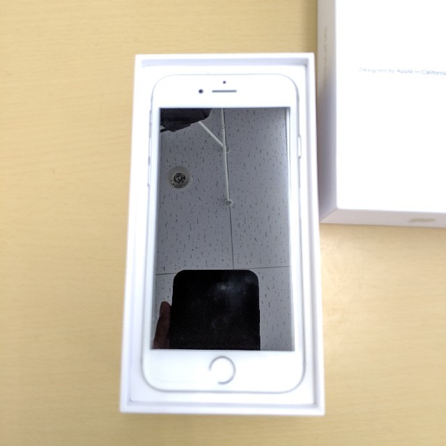 iPhone8　64GB シルバー　シムフリースマートフォン/携帯電話
