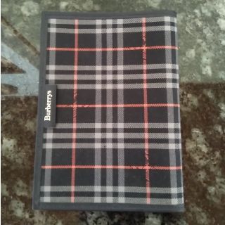 バーバリー(BURBERRY)のおによん様専用　バーバリー　文庫本ブックカバー（中古品）(ブックカバー)