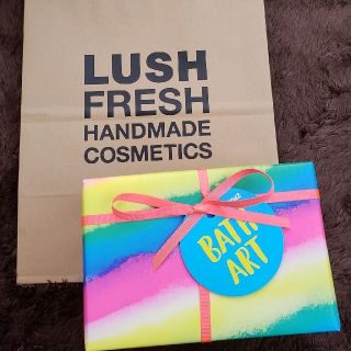 ラッシュ(LUSH)のLUSH バスボム(入浴剤/バスソルト)