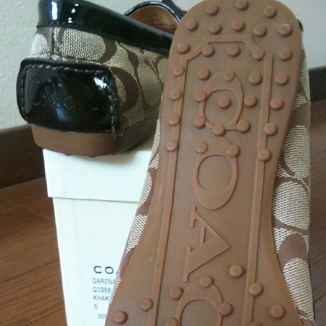COACH(コーチ)のhal様専用！COACH ロゴが可愛いローファー レディースの靴/シューズ(ローファー/革靴)の商品写真