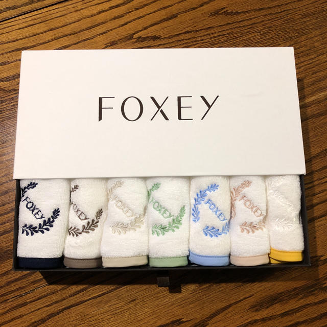 FOXEY(フォクシー)のフォクシー❤️タオルハンカチ レディースのファッション小物(ハンカチ)の商品写真