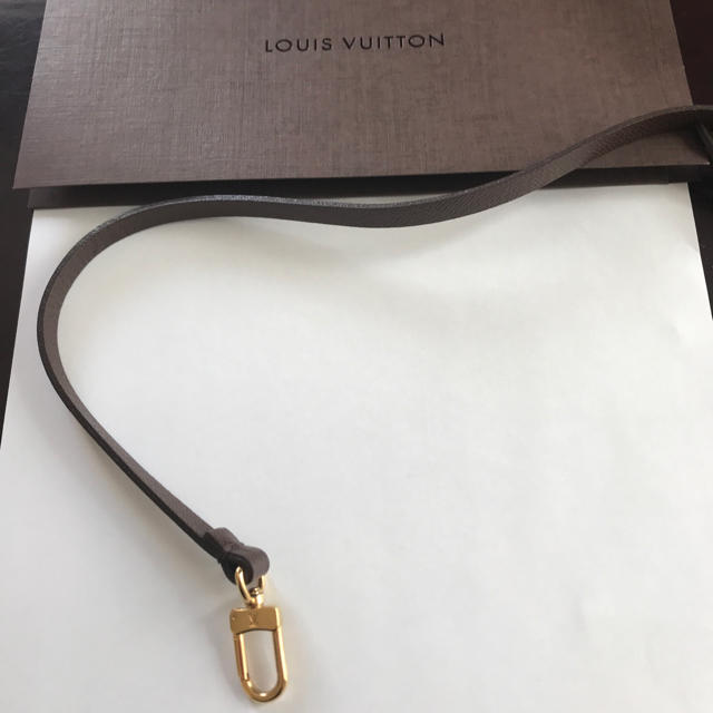 LOUIS VUITTON(ルイヴィトン)のダミエ アクセサリーポーチ ストラップ ハンドメイドのアクセサリー(キーホルダー/ストラップ)の商品写真