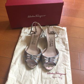 サルヴァトーレフェラガモ(Salvatore Ferragamo)のフェラガモ サンダル(サンダル)