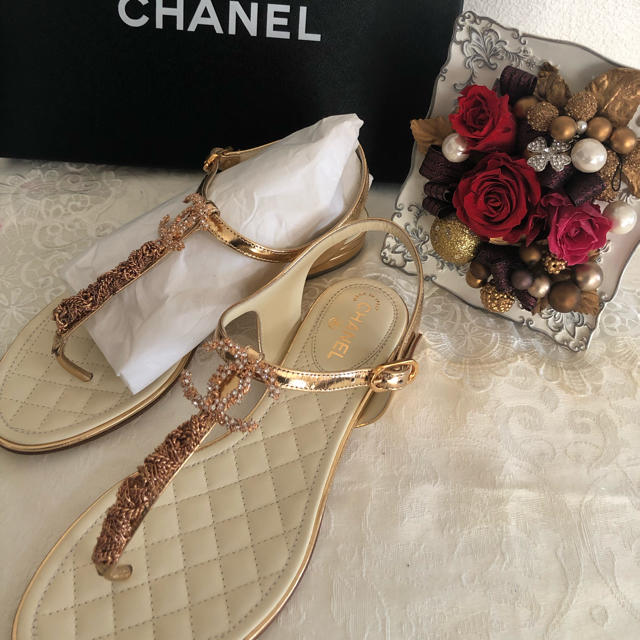 CHANEL(シャネル)の【新品】    CHANEL    シャネル    ビジューサンダル レディースの靴/シューズ(サンダル)の商品写真