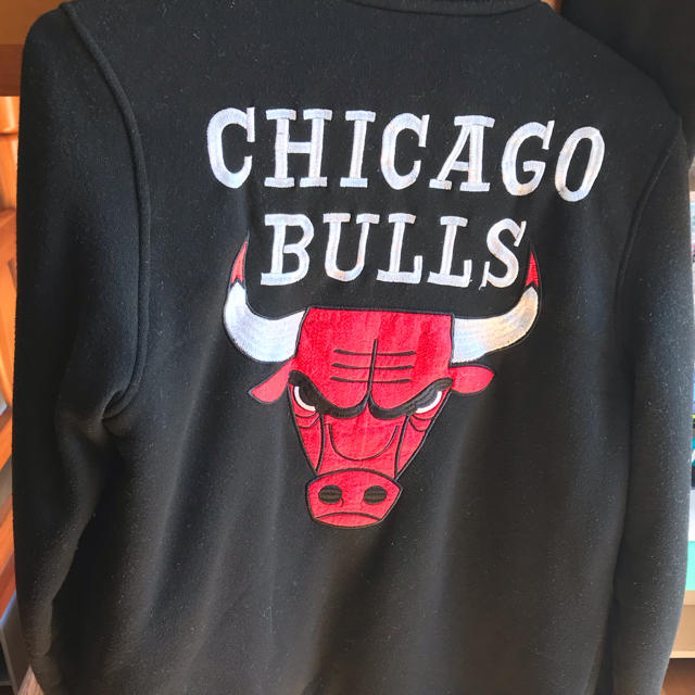 NIKE(ナイキ)のCHICAGO BULLS ジャケット メンズのジャケット/アウター(フライトジャケット)の商品写真