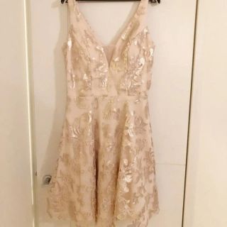 ビーシービージーマックスアズリア(BCBGMAXAZRIA)のLAインポートドレス☆ピンクゴールド スパンコール カクテルドレス Sサイズ☆(ミニドレス)