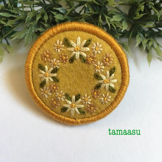 177.お花の刺繍ブローチ✴︎受注製作(コサージュ/ブローチ)