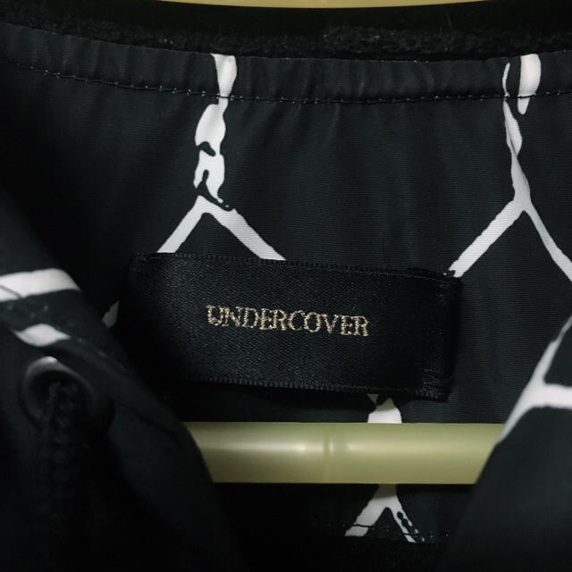 UNDERCOVER(アンダーカバー)のUNDERCOVER フードコーチジャケット  メンズのジャケット/アウター(ナイロンジャケット)の商品写真