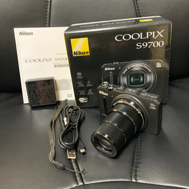 スマホ/家電/カメラNikon COOLPIX S9700 液晶フィルム付☆美品☆ニコン