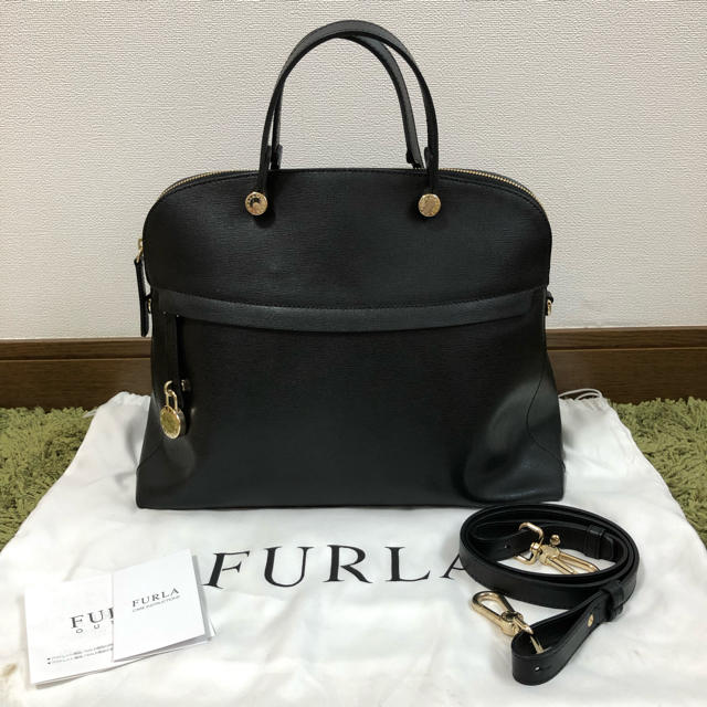 FURLA PIPER L ブラック