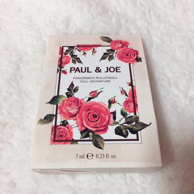 PAUL & JOE(ポールアンドジョー)のポールアンドジョー フレグランス ロールオン 001 コスメ/美容の香水(香水(女性用))の商品写真