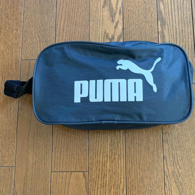 PUMA(プーマ)のPUMA 靴サイズ25㎝程度までネイビー シューズケース スポーツ/アウトドアのスポーツ/アウトドア その他(その他)の商品写真