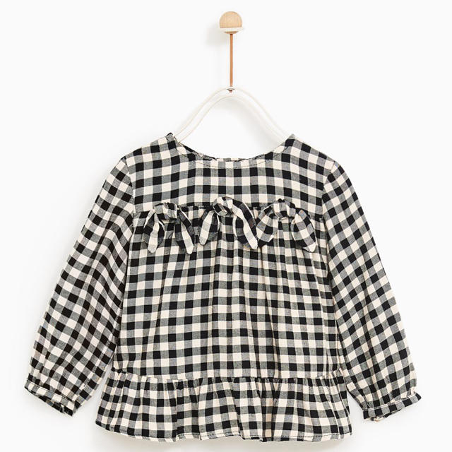 ZARA KIDS(ザラキッズ)のzara ギンガムチェック リボン ブラウス  80 キッズ/ベビー/マタニティのベビー服(~85cm)(シャツ/カットソー)の商品写真