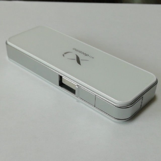 NTTdocomo(エヌティティドコモ)のL-03D USBデータ通信端末 スマホ/家電/カメラのPC/タブレット(PC周辺機器)の商品写真
