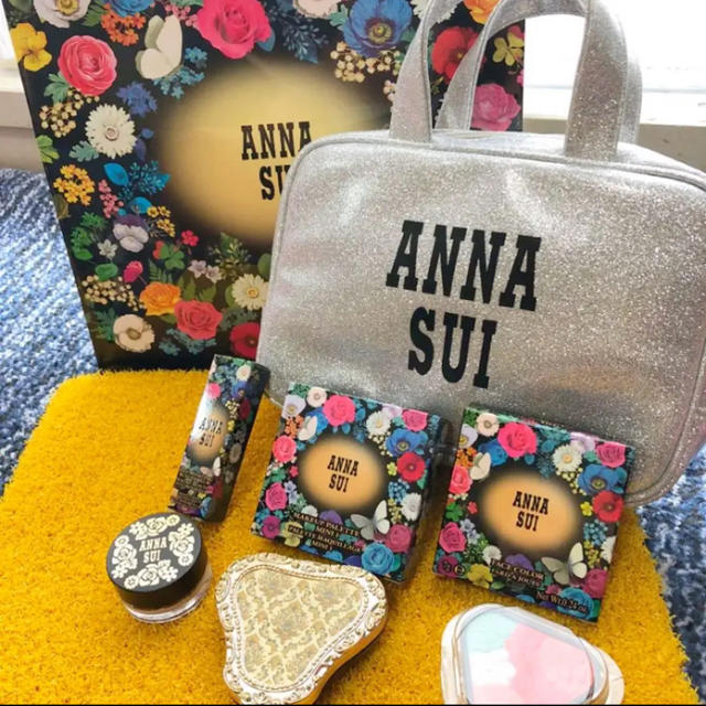 新品未使用未開封☆ANNA SUI 2019年コスメ福袋 | フリマアプリ ラクマ