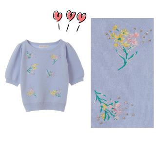 トランテアンソンドゥモード(31 Sons de mode)の美品♡フラワー刺繍スパンコールプルオーバー サックスブルー 春ニット♡(カットソー(半袖/袖なし))