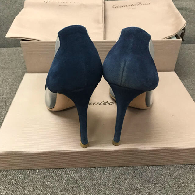 Gianvito Rossi(ジャンヴィットロッシ)のジャンヴィトロッシ GianvitoRossi クリアパンプス レディースの靴/シューズ(ハイヒール/パンプス)の商品写真