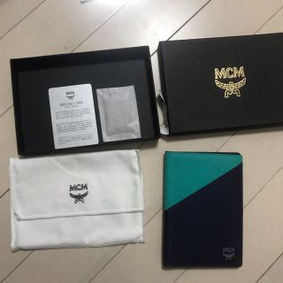 エムシーエム(MCM)のMCM エムシーエム パスケース レザーケース パスポート(名刺入れ/定期入れ)