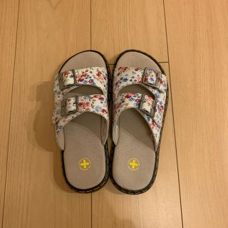 ドクターマーチン(Dr.Martens)のこまさま専用★ドクターマーチン★ 花柄サンダル(サンダル)