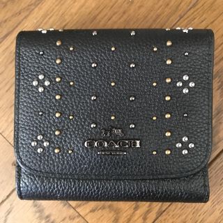 コーチ(COACH)の★美品★ COACH(コーチ) スタッズ 折りたたみ財布(財布)