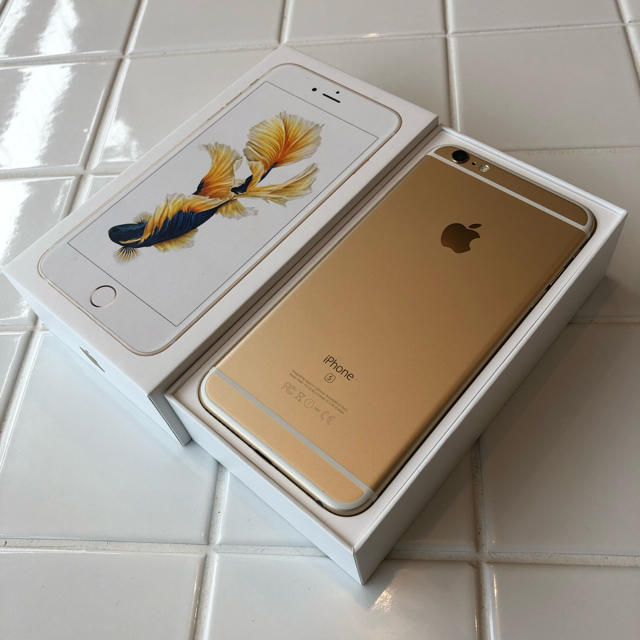 iPhone(アイフォーン)の iPhone 6s Plus Gold 16GB docomo  スマホ/家電/カメラのスマートフォン/携帯電話(スマートフォン本体)の商品写真