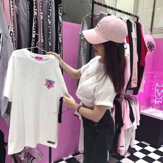 エーケービーフォーティーエイト(AKB48)の22market    (Tシャツ(半袖/袖なし))