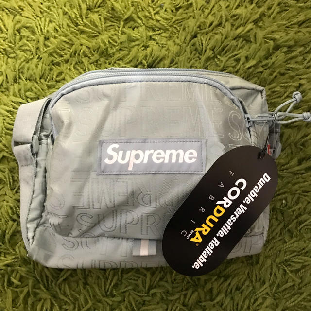 Supreme(シュプリーム)のsupreme ショルダーバッグ 水色 メンズのバッグ(ボディーバッグ)の商品写真