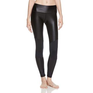 【新品未使用】suria ヨガ YOGGINGS ヨギンス レギンス(アンダーシャツ/防寒インナー)