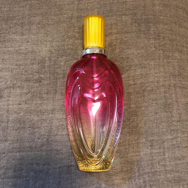 ESCADA(エスカーダ)のエスカーダ 香水 新品未使用 ロッキンリオ 100ml コスメ/美容の香水(香水(女性用))の商品写真